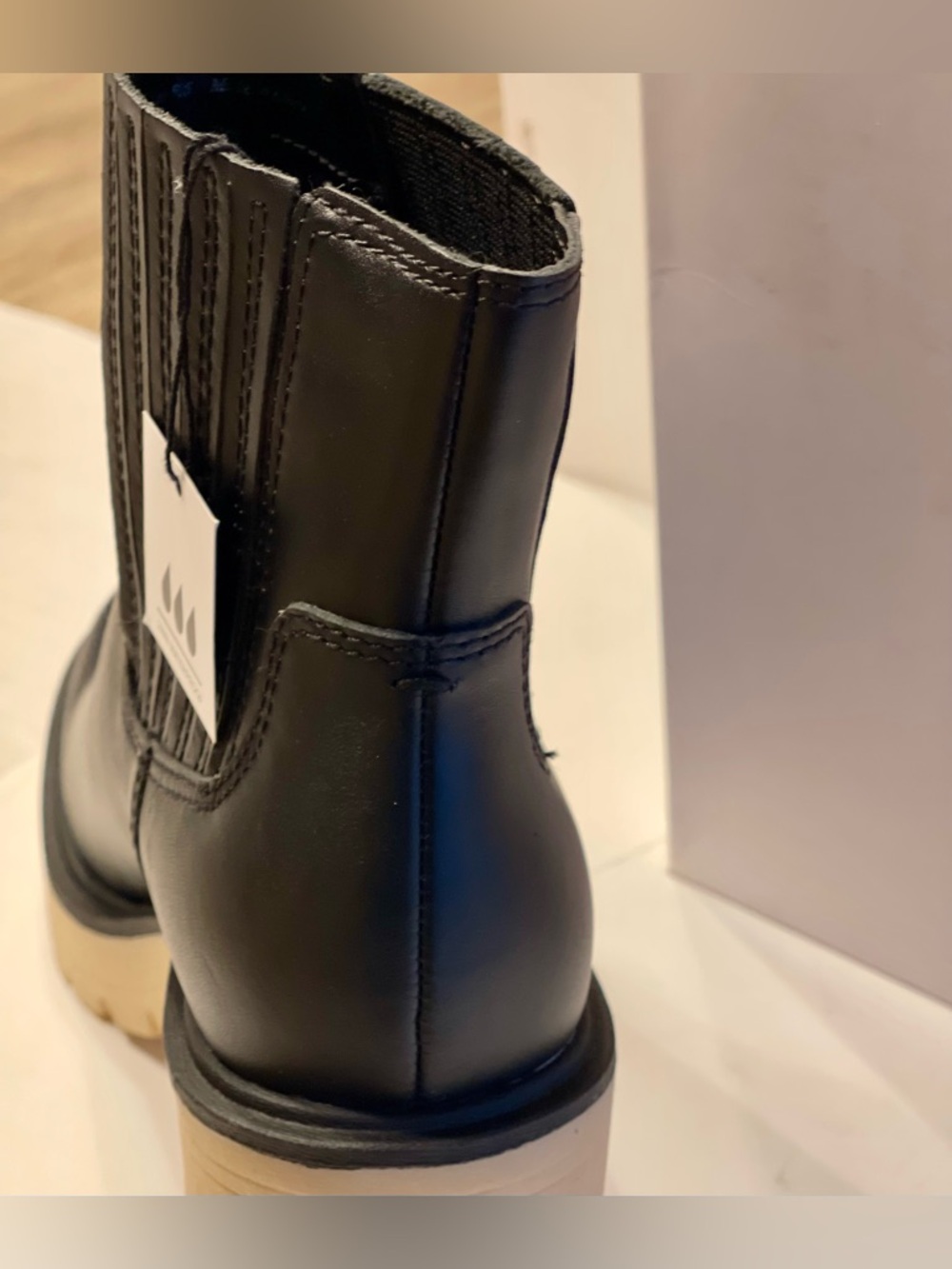 NIB DOLCE VITA CASTER H20 WATERPROOF BLACK LEATHER WOMENS SIZE 9.5 - Picture 8 of 12